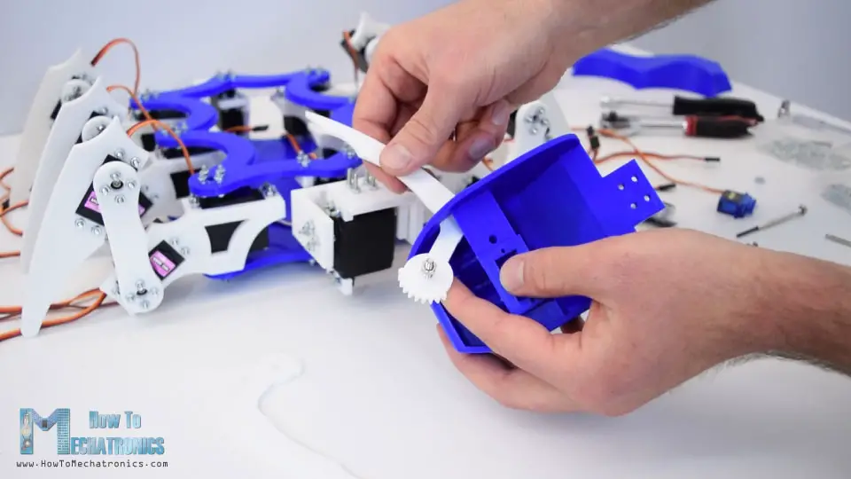 lắp ráp đầu robot kiến ​​arduino