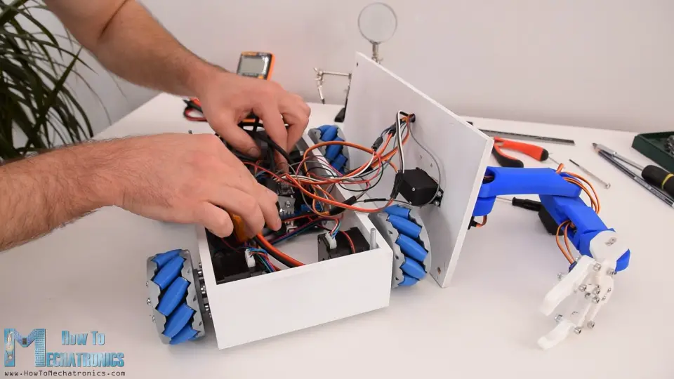 Arduino Robotic Arm and Mecanum Wheels Platform Electronics