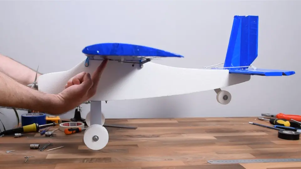 Good Center of Gravity CG - Balanced DIY RC Airplane