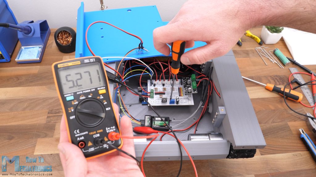 Adjusting the LM350 voltage regulator voltage output to 5v using the trimmer