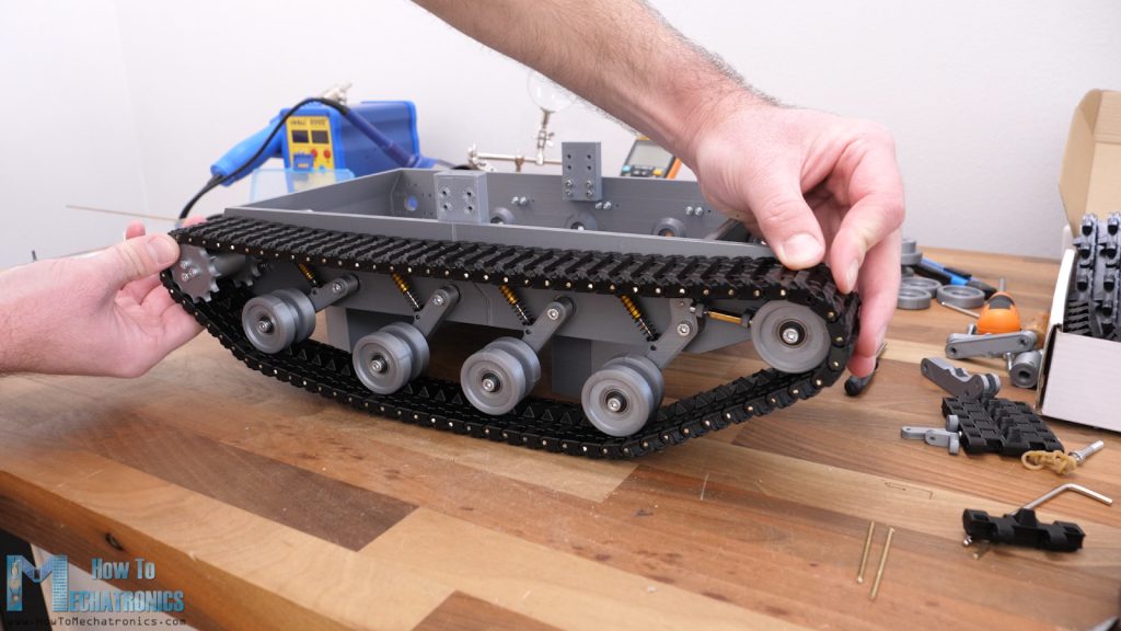 Assembling the 3D Printable tracks for rc tank and robot platform