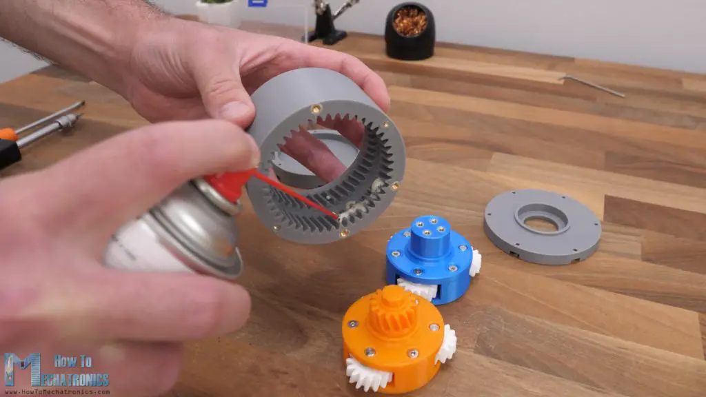 Lubricating 3D printed gears for smoother operation