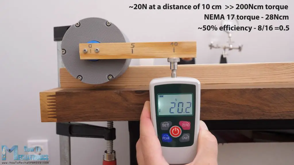 Torque test of a 3D printed planetary gearbox - measuring with force meter